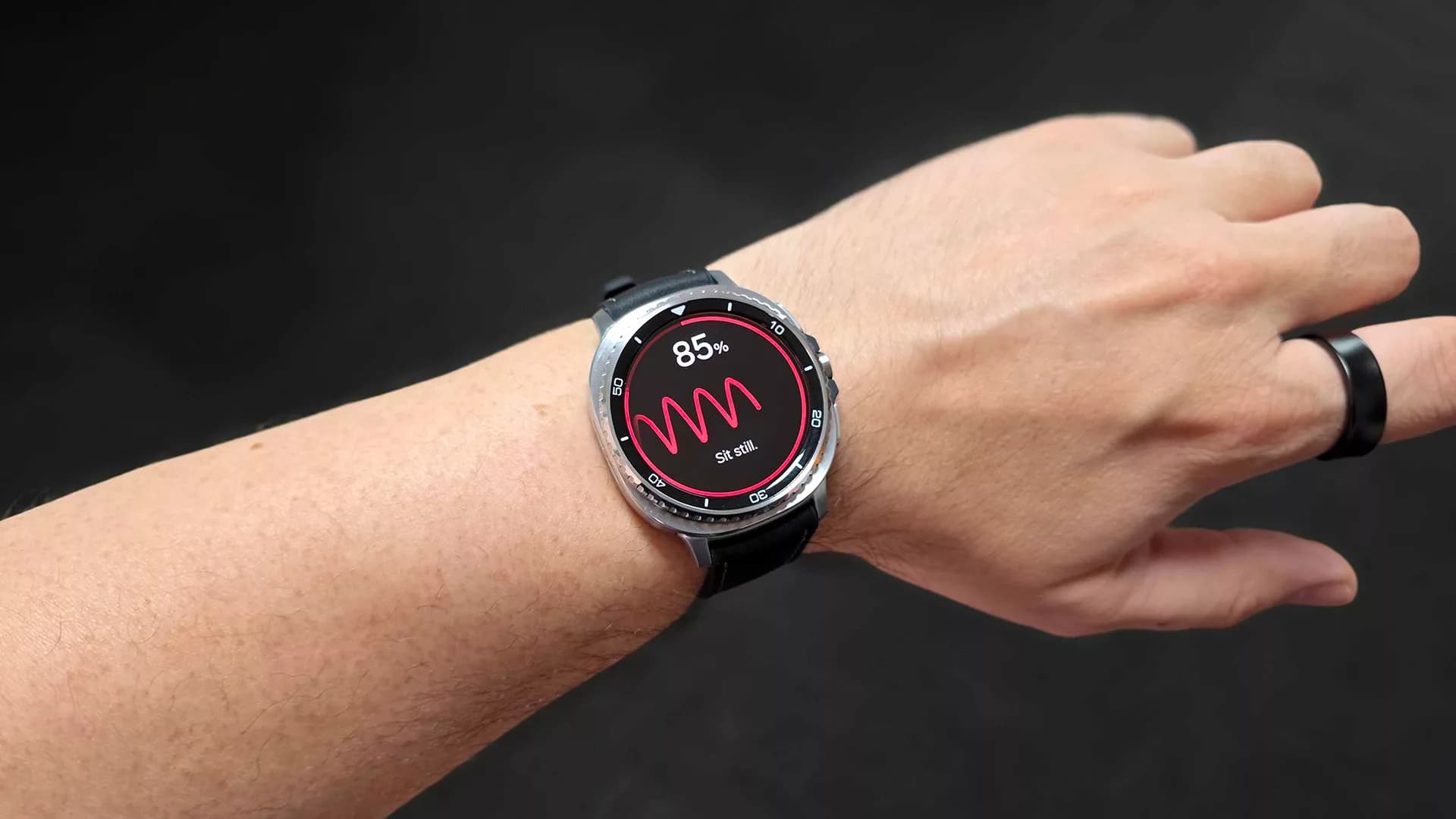 Samsung libera monitoramento de pressão arterial no Galaxy Watch nos EUA após anos de espera