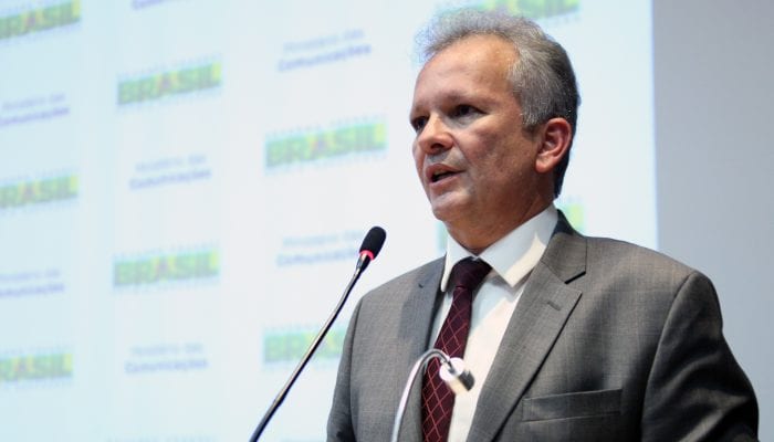 MC159404-700x400 Banda Larga Fixa