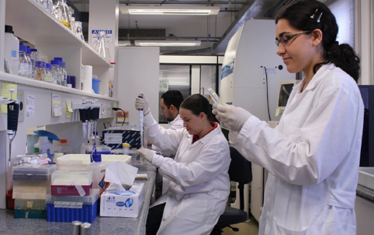 ciencia-em-um-unico-dia-sbpc-coleta-mais-de-25-mil-assinaturas-em-defesa-da-ciencia-brasileira.jpg Ciência Em um único dia, SBPC coleta mais de 25 mil assinaturas em defesa da ciência brasileira