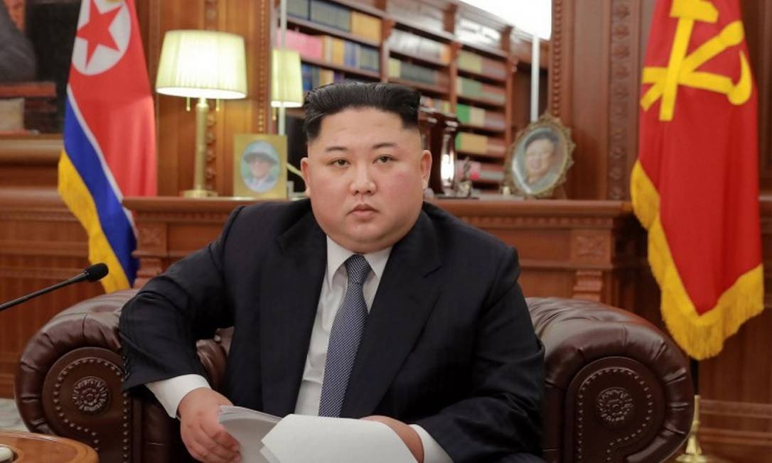 x80463799_This-picture-released-by-North-Koreas-official-Korean-Central-News-Agency-KCNA-shows-N.jpg.pagespeed.ic.jE2kS5j6oO Kim Jong Un