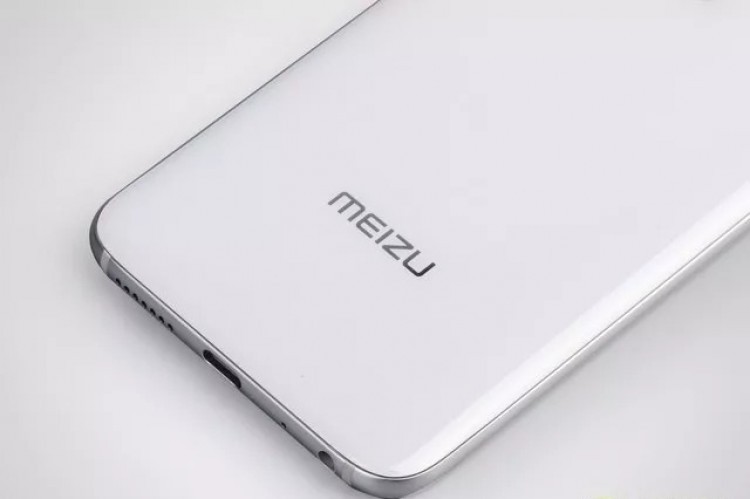 Meizu 18: nova linha pode contar com tela Samsung E4 OLED de 120Hz e Snapdragon 888