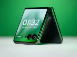 Motorola Razr 70 pode ser o dobrável mais interessante de 2026, e não é o iPhone Fold Motorola Razr Plus 2025