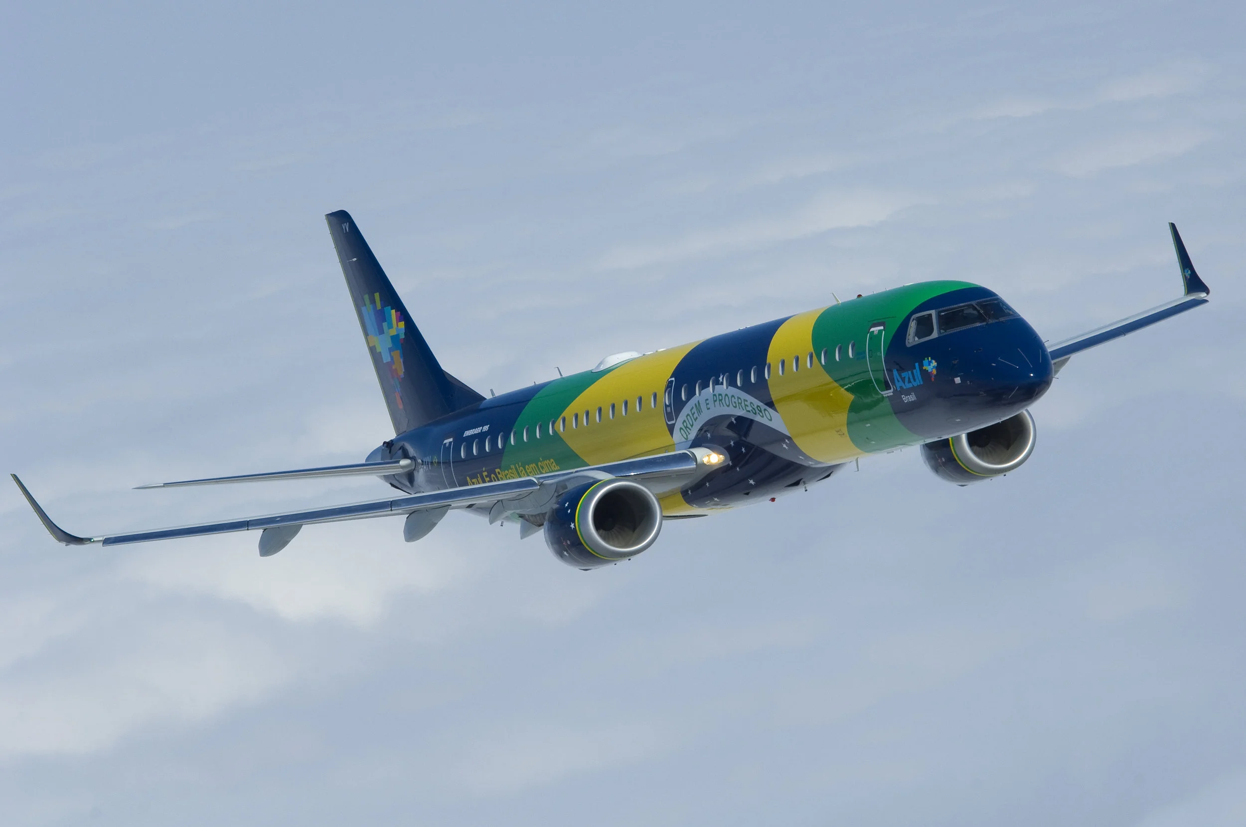 azul+brasil+livery+embraer Azul