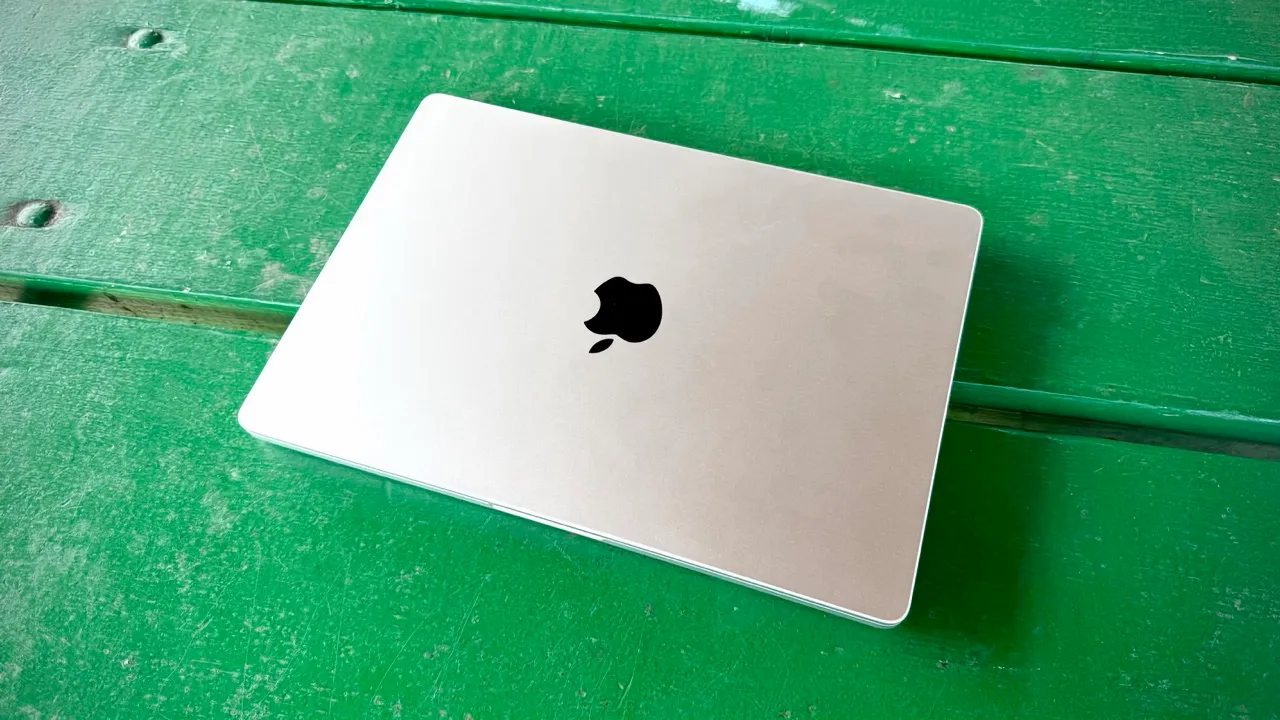 M5-macbook-pro-Large Macbook Pro